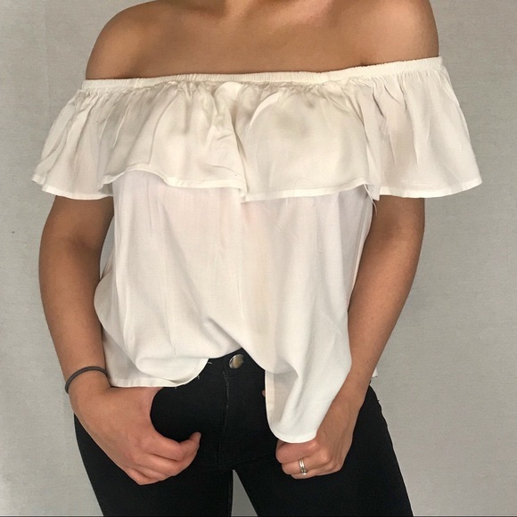 Off the shoulder white top - Picture 4 of 4